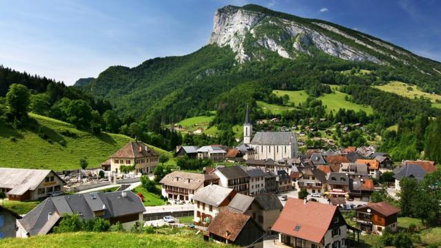 Village de St Pierre Entremont