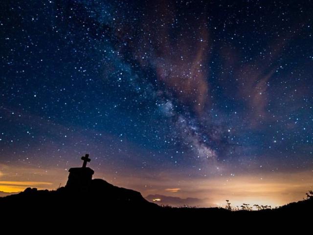 Oratoire d'Oregeval en montant au Charmant Som