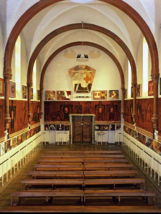 Eglise St Hugues Interieur Hiver