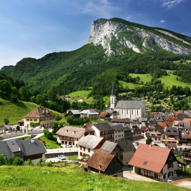 Village St Pierre Entremont Ete