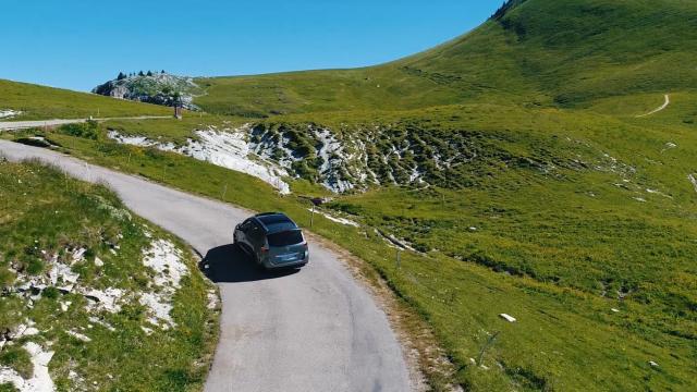 Voiture Video Charmantsom