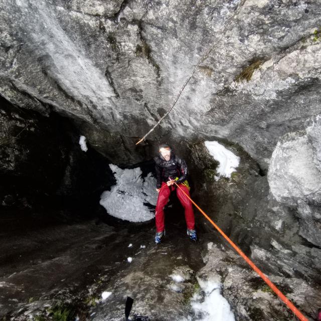 Puits Entrée Grand Glacier Emergence Speleo