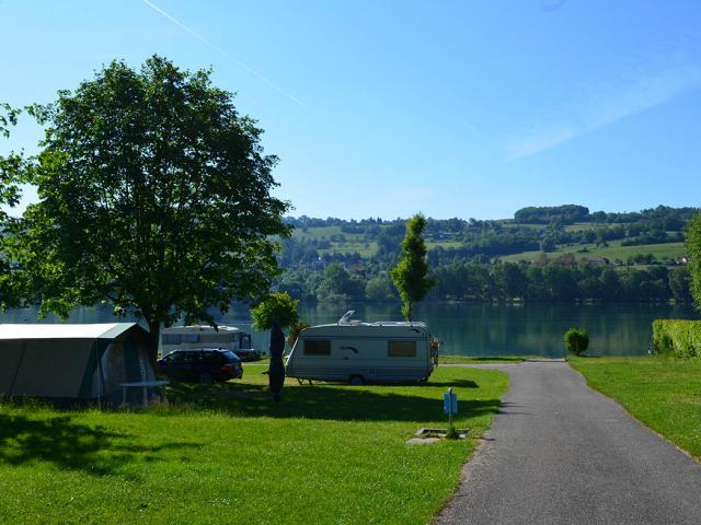 Camping Le Calatrin Lac De Paladru Emplacements Bords Lacs