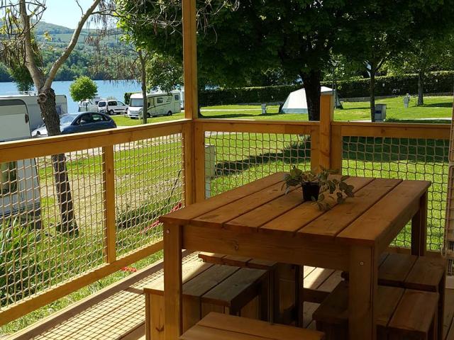 Camping Le Calatrin Lac De Paladru Terrasse Chalet Vue Lac