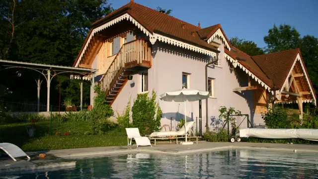 Gite Chez Belette Lac Aiguebelette Piscine Maison