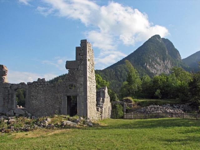 Ruines Chateau De Montbel