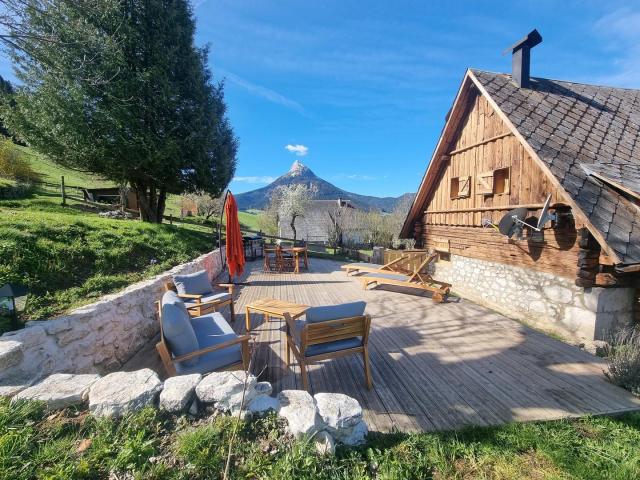 Terrasse du gîte Le Mazeau