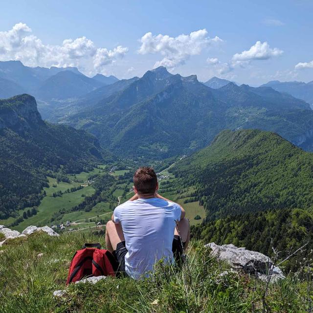 Au sommet de la Pointe de la Cochette