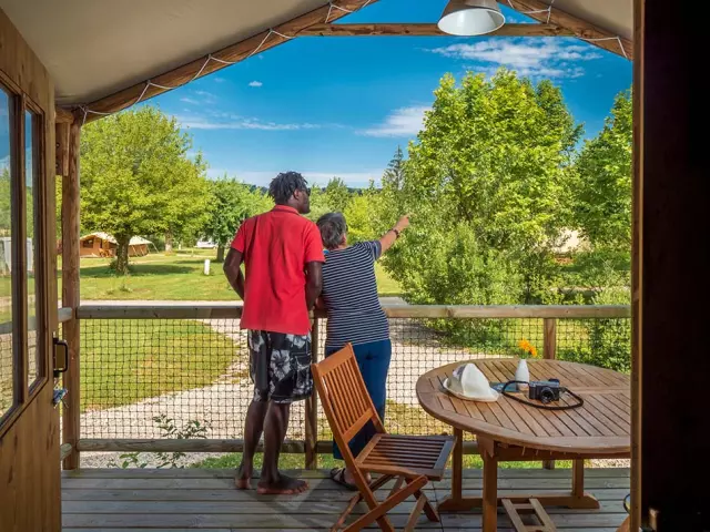 Chalet au Camping détente et Clapotis