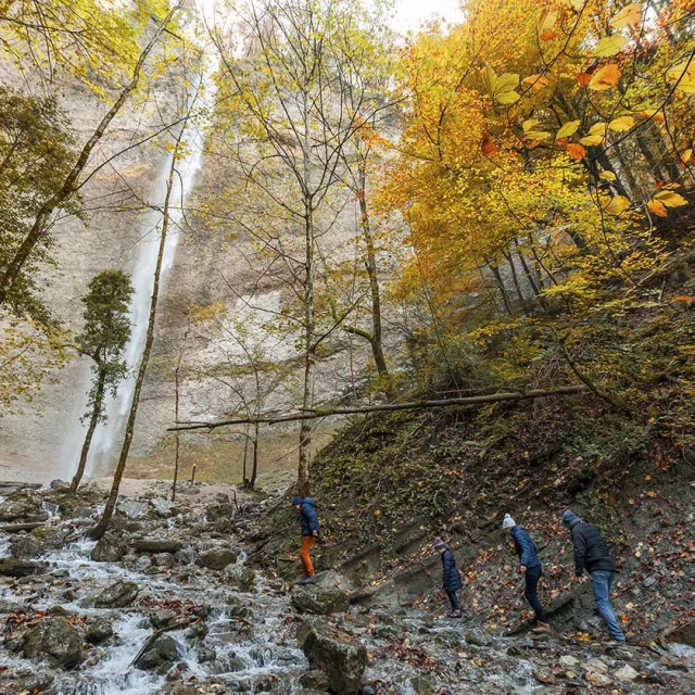 Cascade Pisserotte Automne En Famille Tiphaine Buccino Isere Attractivite