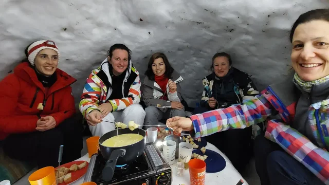 Fondue En Igloo Chartreuse Entre Amis