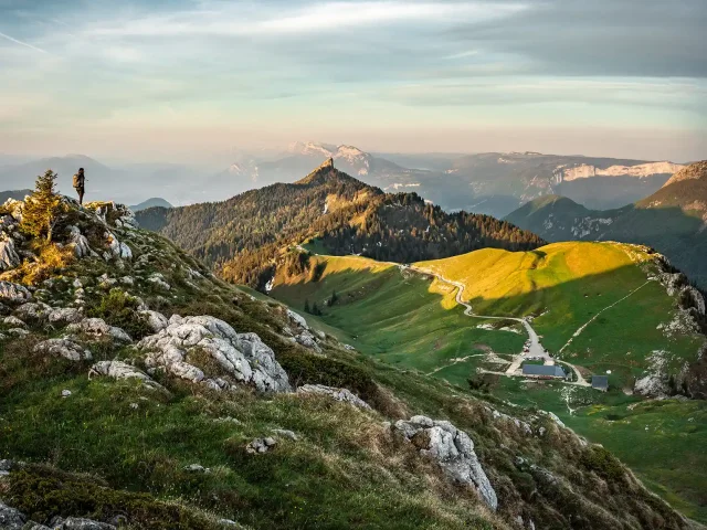 Lever De Soleil Sur Le Charmant Som